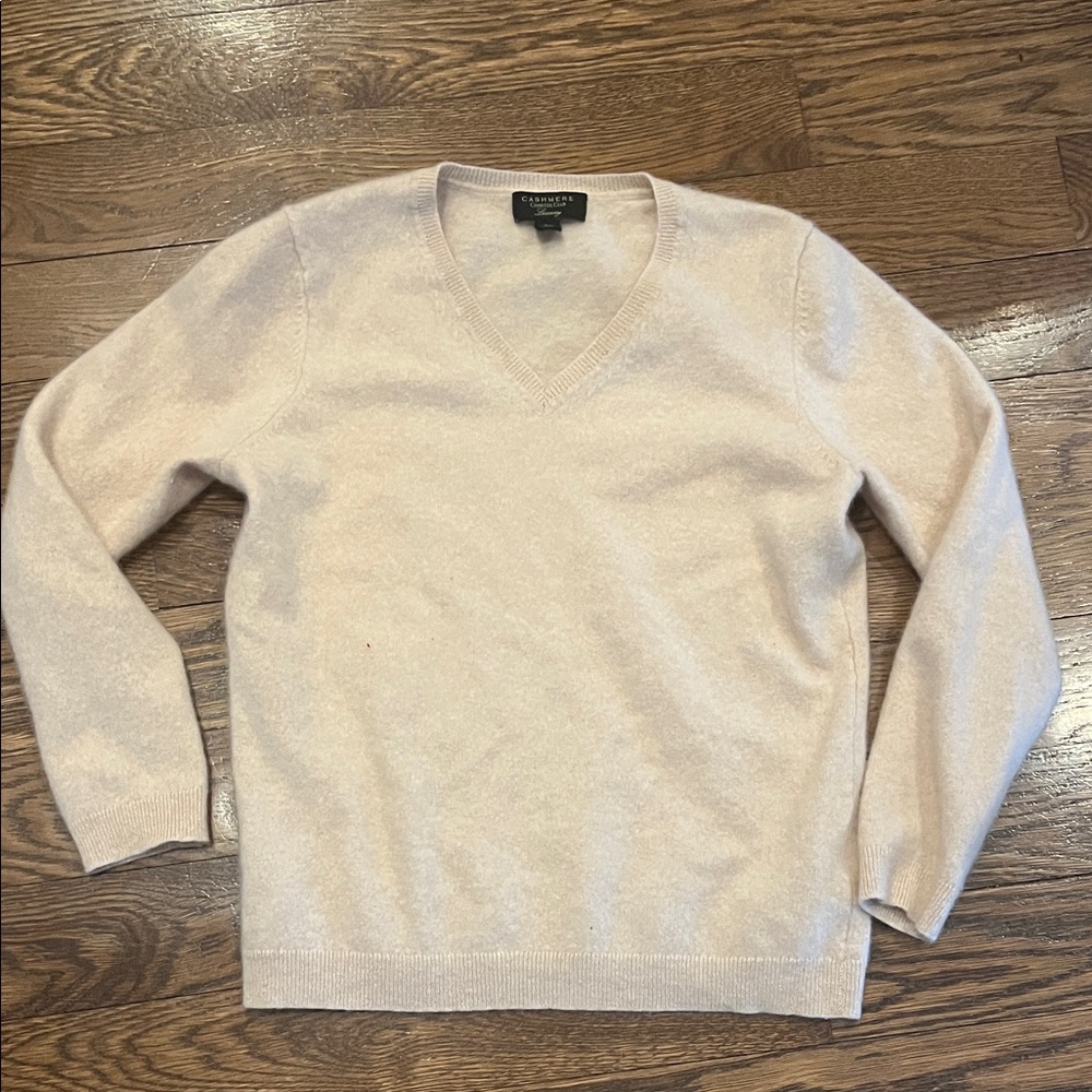 Charter Club L Cream V-Neck Sweater fit M